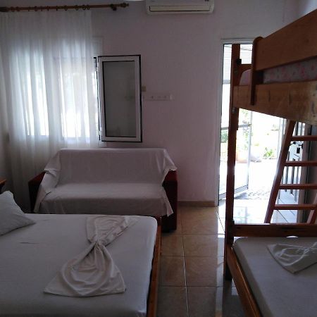 Miltos Rooms Leptokaryá Exterior foto
